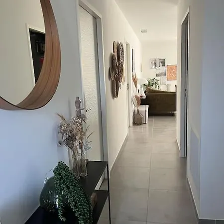 Jolie Maison Avec Piscine *