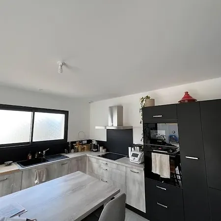 Jolie Maison Avec Piscine *
