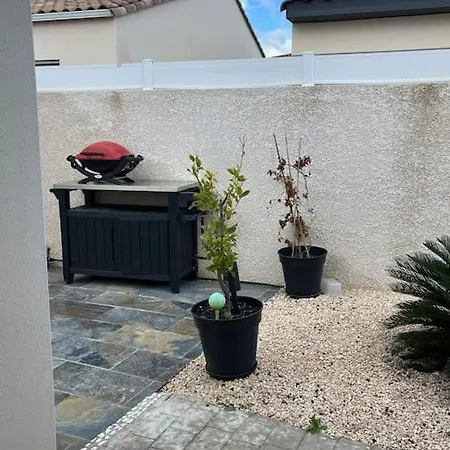Jolie Maison Avec Piscine *